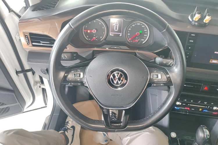 Volkswagen Tharu 2021 #11 Volkswagen Tharu 2021 car image #11