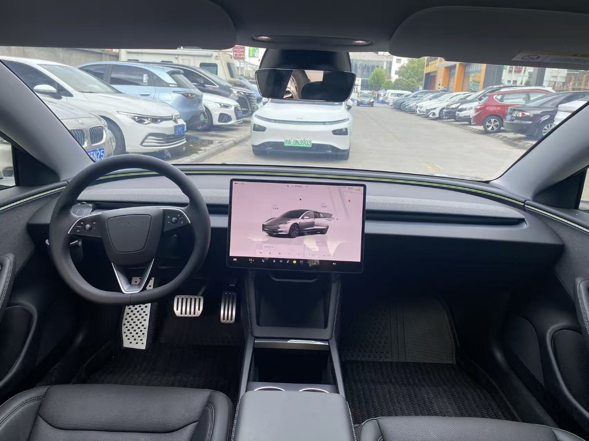 Tesla Model 3 2025 car image #6