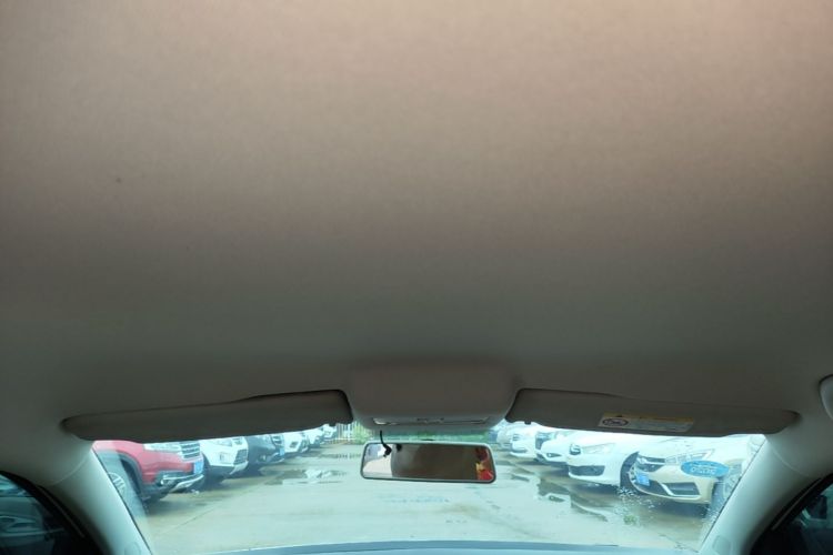 Volkswagen Polo 2019 car image #18