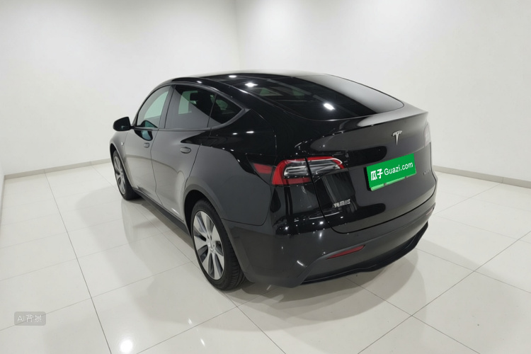 Tesla Model Y 2023 car image #5