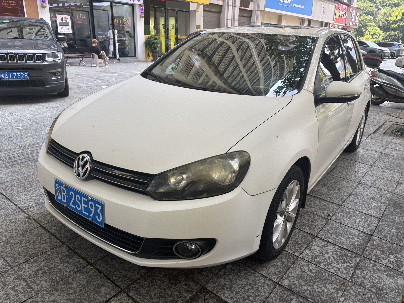 Volkswagen Golf 2013 car image 