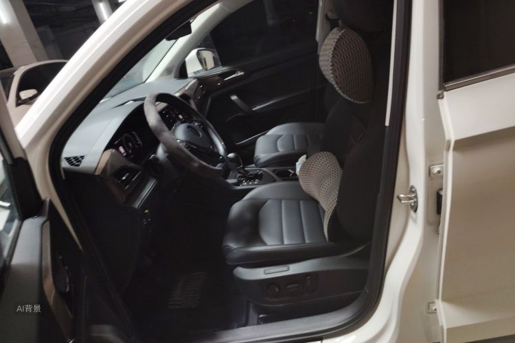 Volkswagen Tharu 2022 car image #17