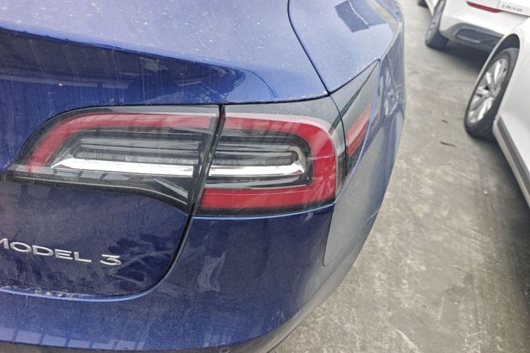 Tesla Model 3 2020 car image #8