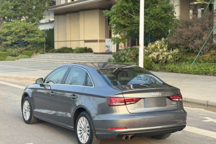 Audi A3 2016 car image #9