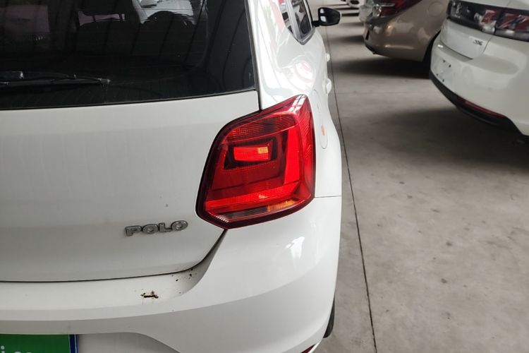 Volkswagen Polo 2018 car image #8