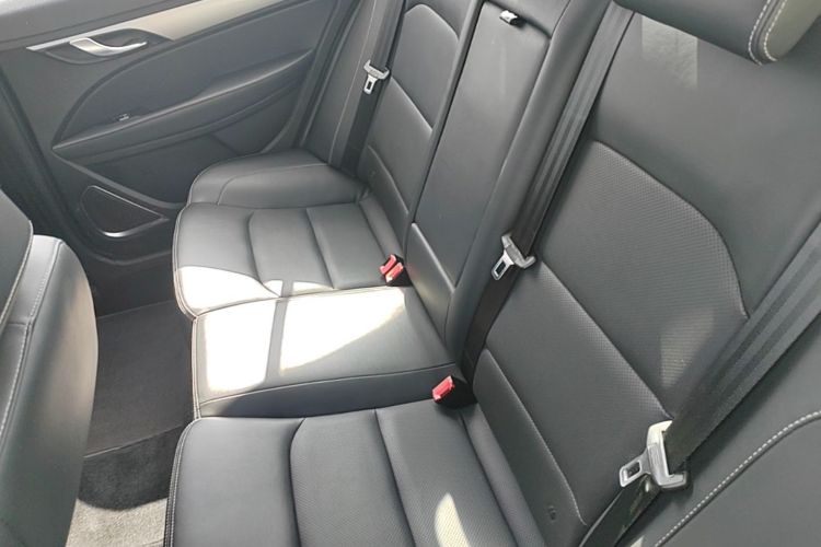 GEELY Emgrand 2018 #17 GEELY Emgrand 2018 car image #17