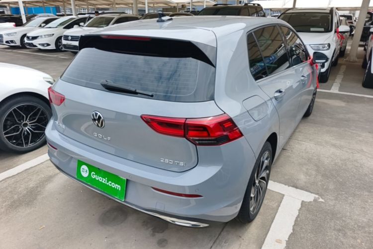 Volkswagen Golf 2022 car image #5