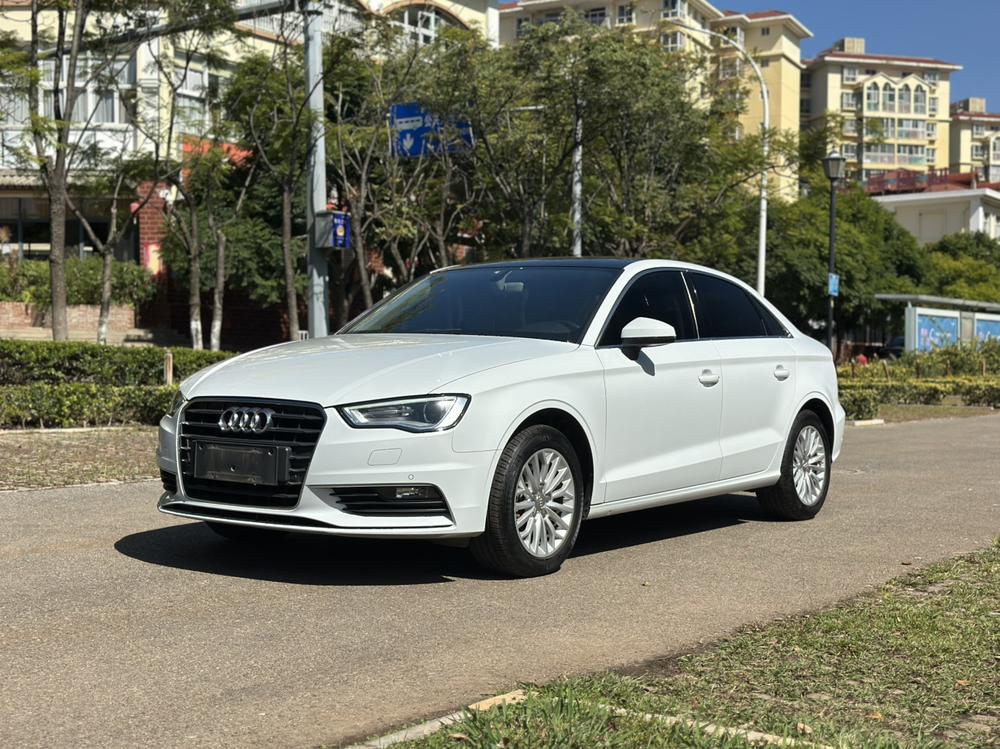 Audi A3 2016 car image #12