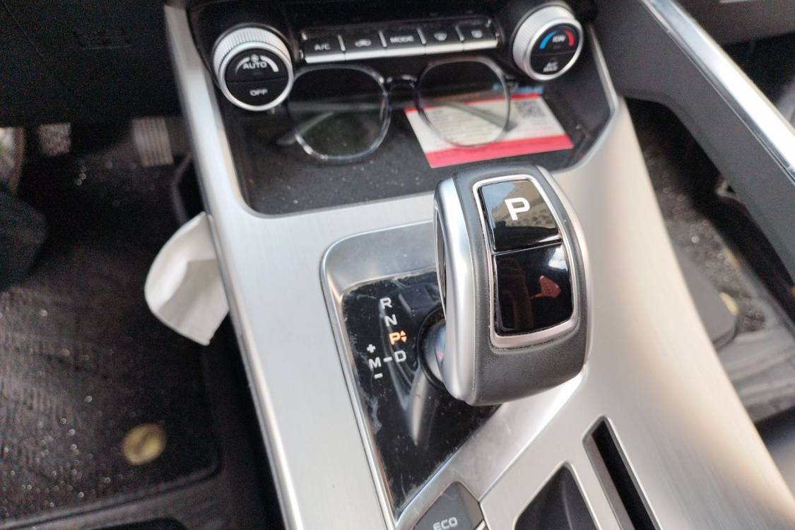 GEELY Coolray 2019 #27 GEELY Coolray 2019 صورة سيارة #27