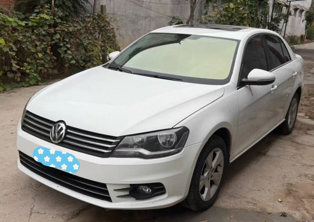 Volkswagen Bora 2016 car image 