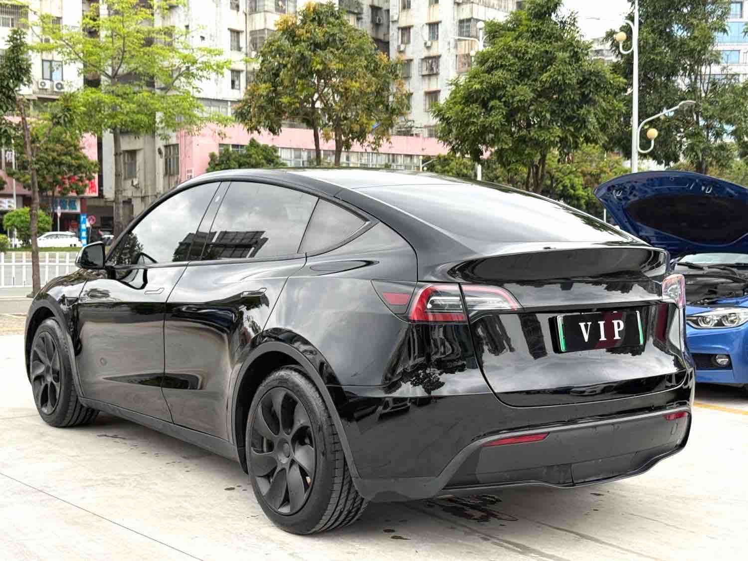 Tesla Model Y 2023 #2 Tesla Model Y 2023 car image #2