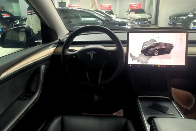 Tesla Model Y 2023 #11 Tesla Model Y 2023 immagine di auto #11