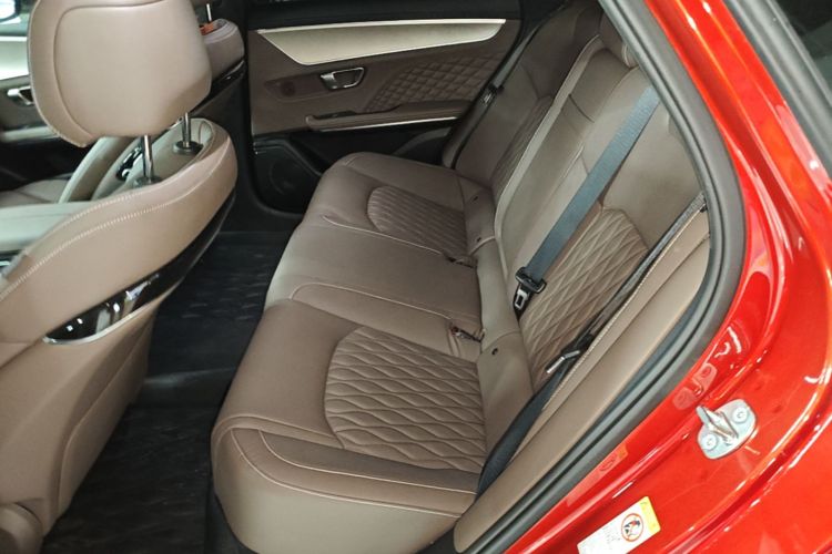 BYD Han 2022 car image #17
