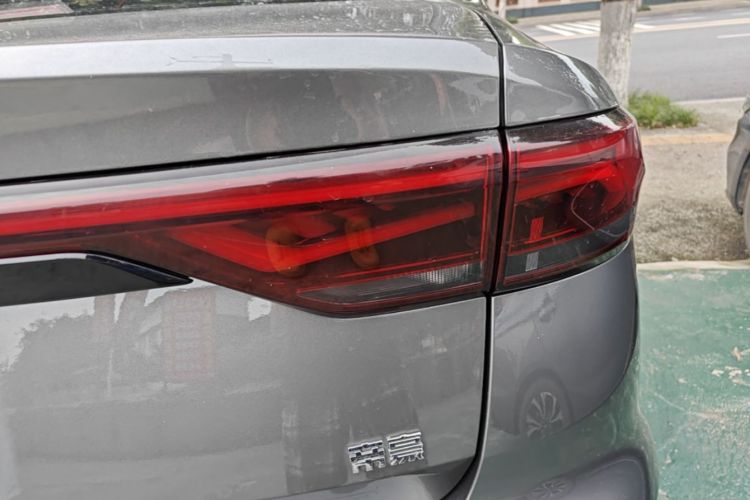 GEELY Emgrand 2021 #8 GEELY Emgrand 2021 car image #8