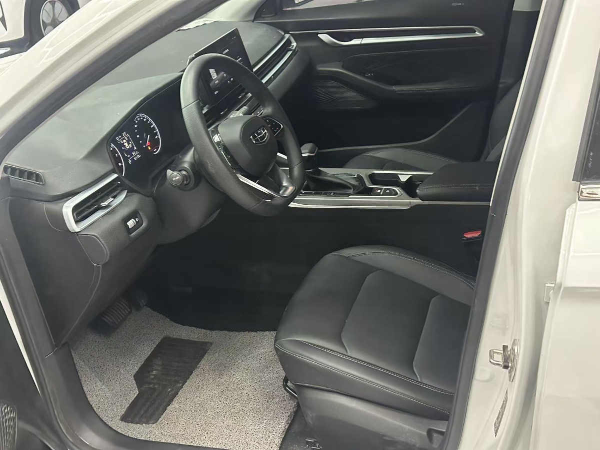 GEELY Emgrand 2025 #7 GEELY Emgrand 2025 car image #7