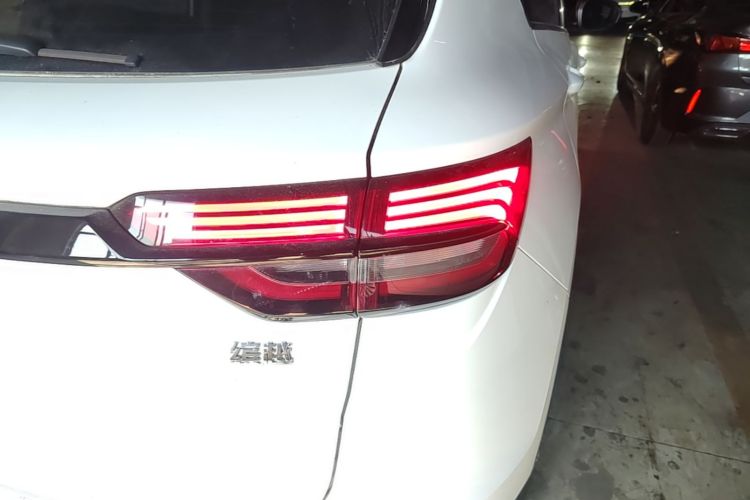 GEELY Coolray 2022 изображение автомобиля #8