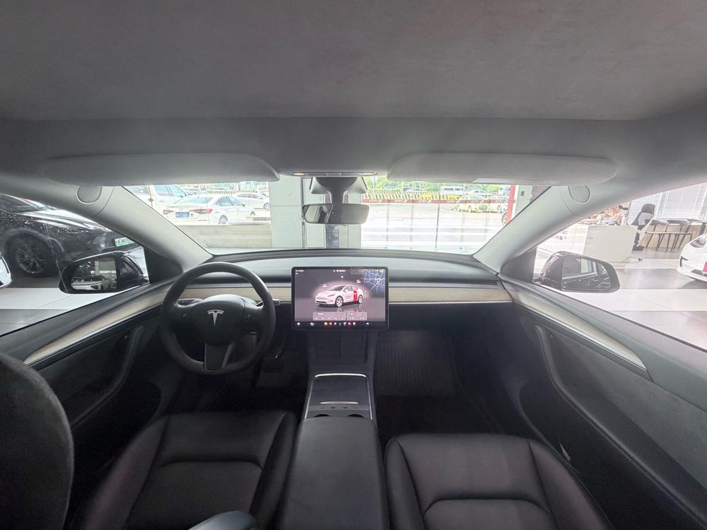 Tesla Model Y 2022 #13 Tesla Model Y 2022 car image #13