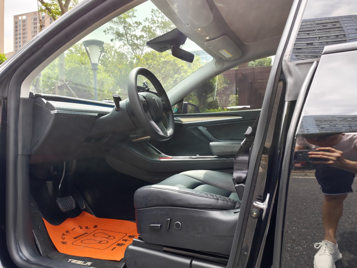 Tesla Model Y 2022 car image #5