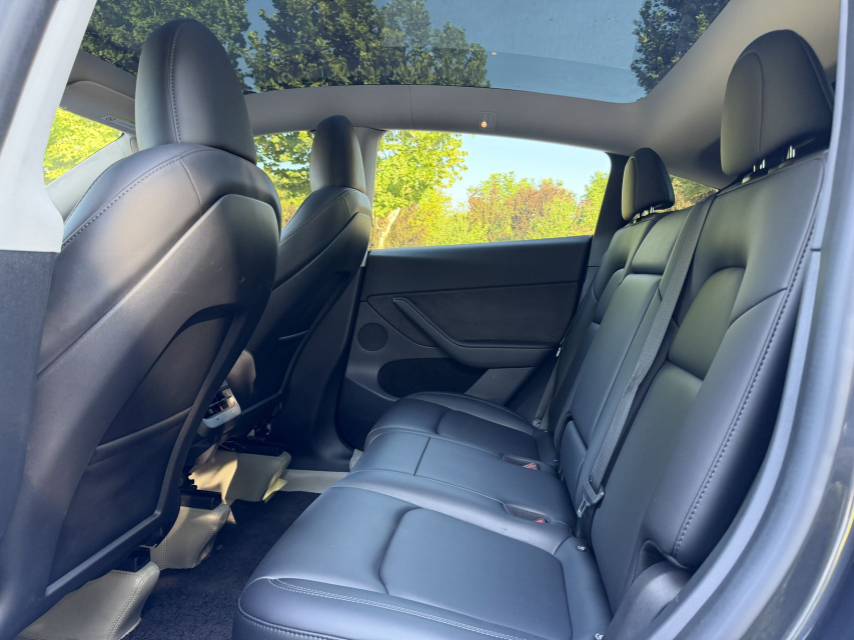 Tesla Model Y 2024 #9 Tesla Model Y 2024 car image #9