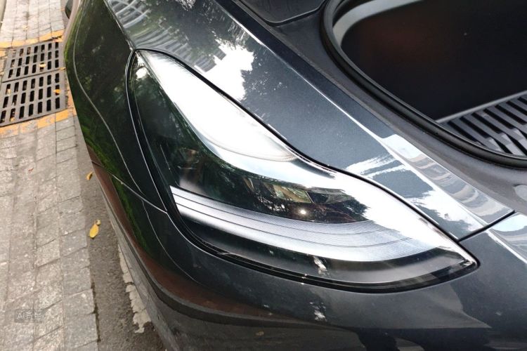Tesla Model Y 2024 #8 Tesla Model Y 2024 car image #8