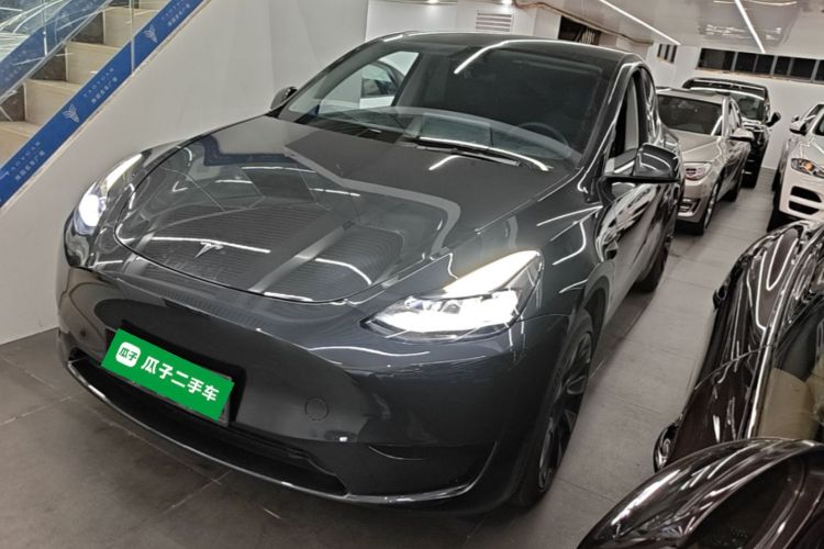 Tesla Model Y 2024 #2 Tesla Model Y 2024 car image #2