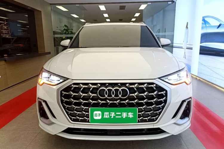 Audi Q3 2025 car image #3