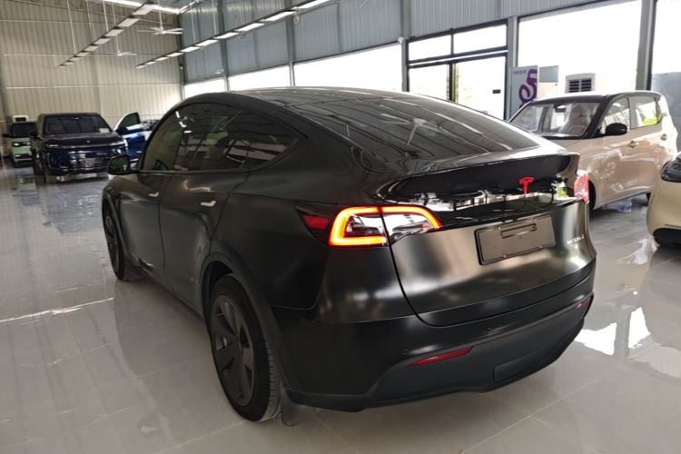 Tesla Model Y 2021 #5 Tesla Model Y 2021 car image #5