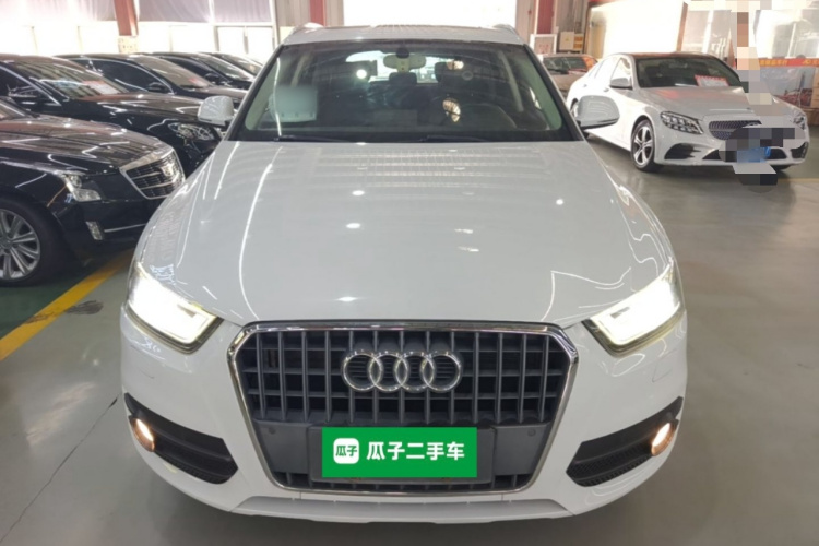 Audi Q3 2016 car image #3