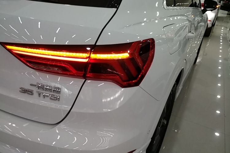 Audi Q3 2022 #8 Audi Q3 2022 car image #8