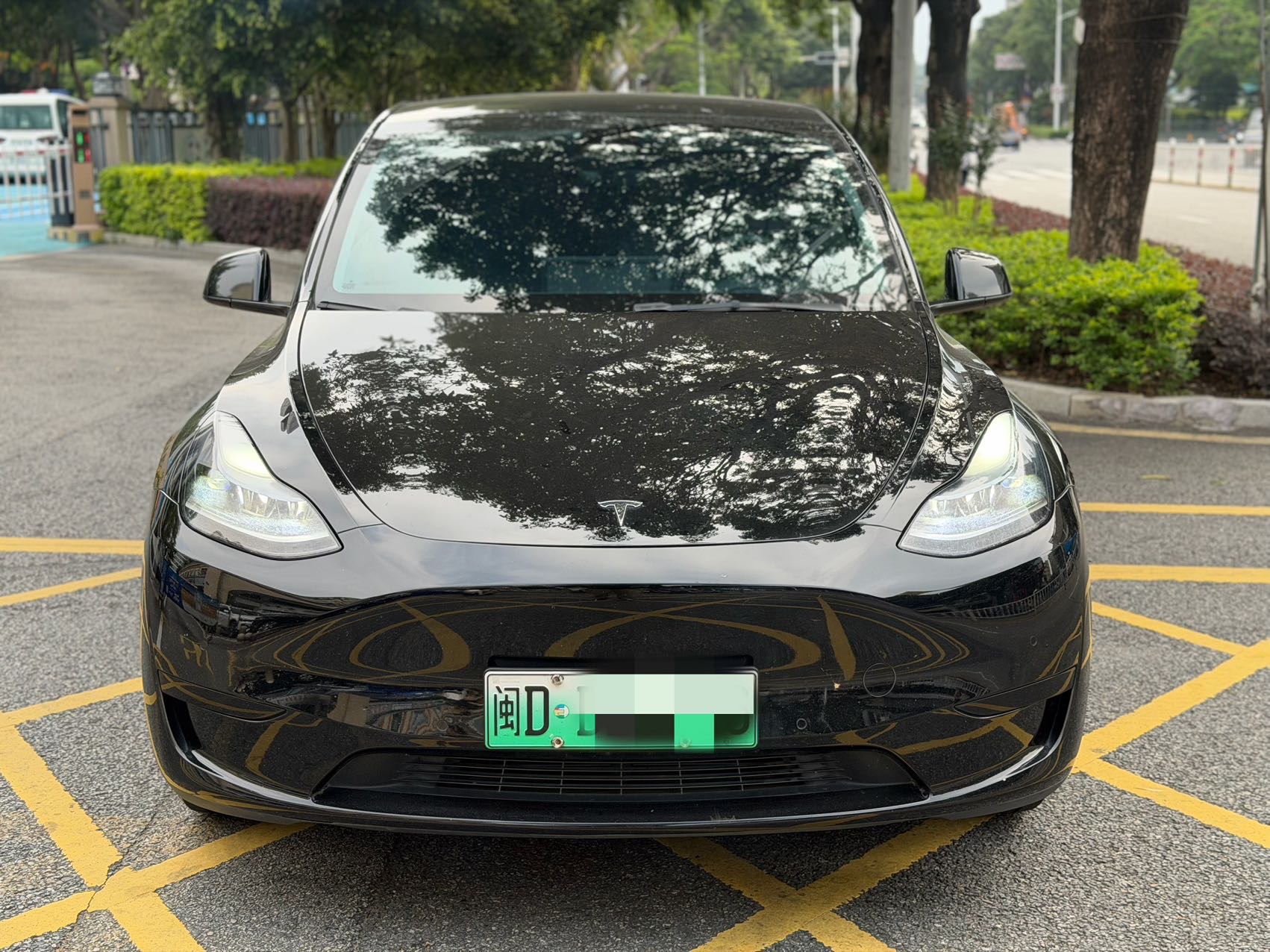 Tesla Model Y 2022 #3 Tesla Model Y 2022 car image #3