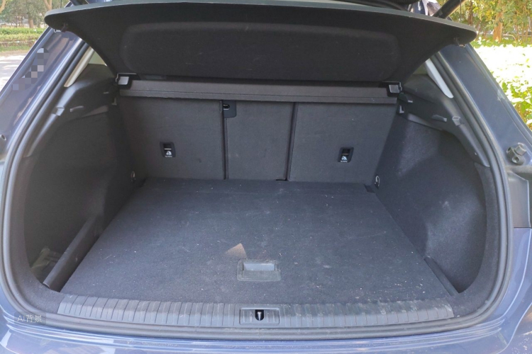 Audi Q3 2021 car image #21