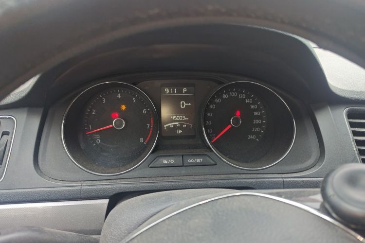 Volkswagen Lavida 2017 car image #12
