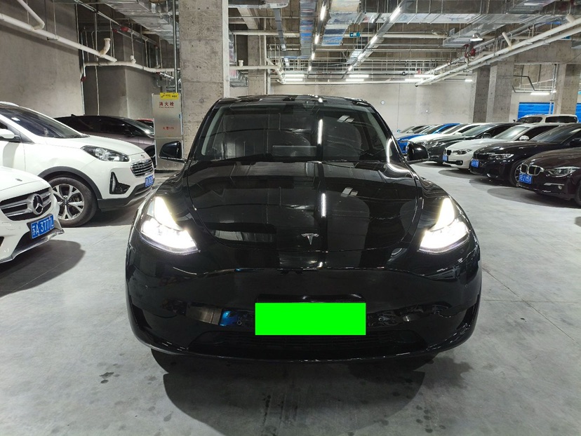 Tesla Model Y 2022 #2 Tesla Model Y 2022 car image #2