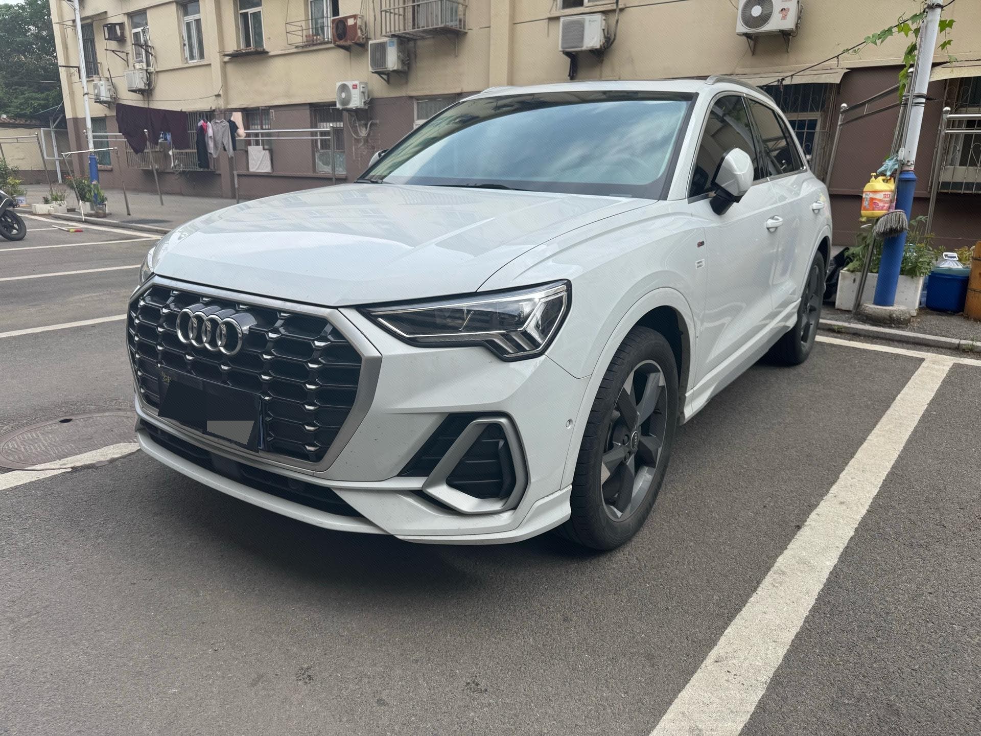 Audi Q3 2023 Audi Q3 2023 car image