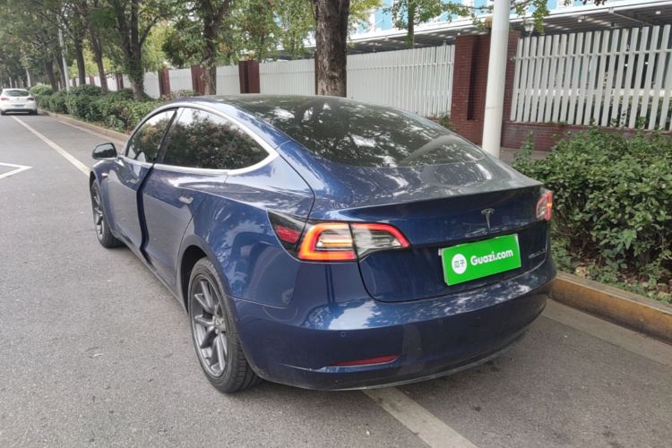 Tesla Model 3 2020 صورة سيارة #5