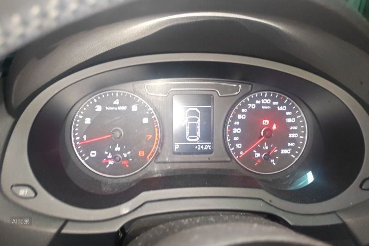 Audi Q3 2016 car image #13