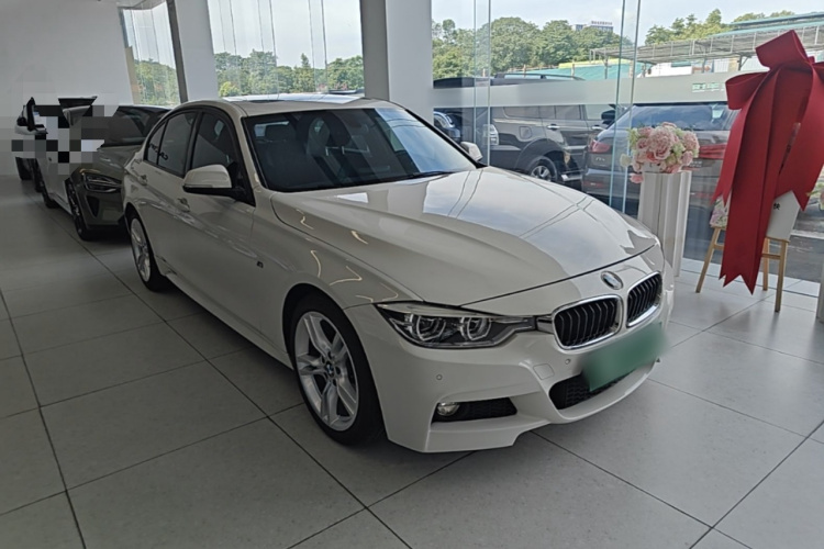 BMW 3 Series 2018 #4 BMW 3 Series 2018 car image #4