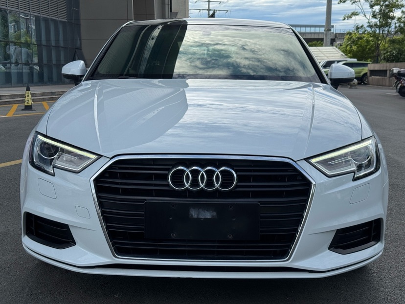 Audi A3 2018 car image #2