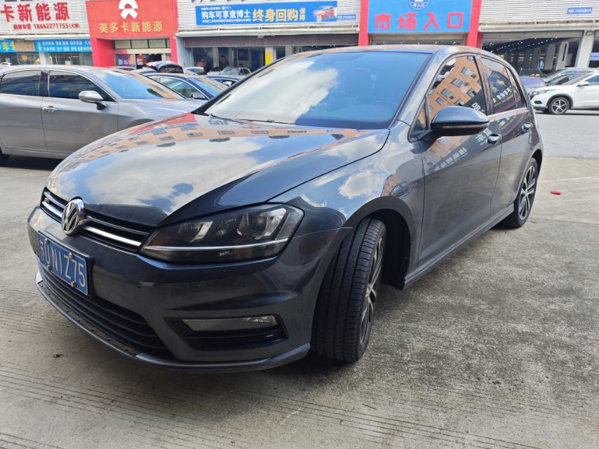 Volkswagen Golf 2017 Volkswagen Golf 2017 car image