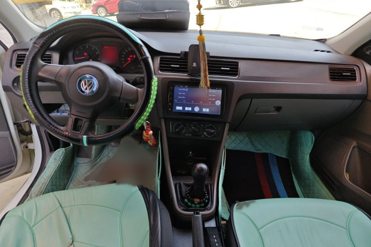 Volkswagen Santana 2016 car image #12