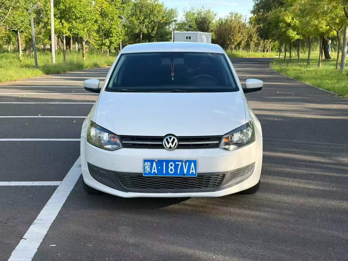 Volkswagen Polo 2013 car image #2