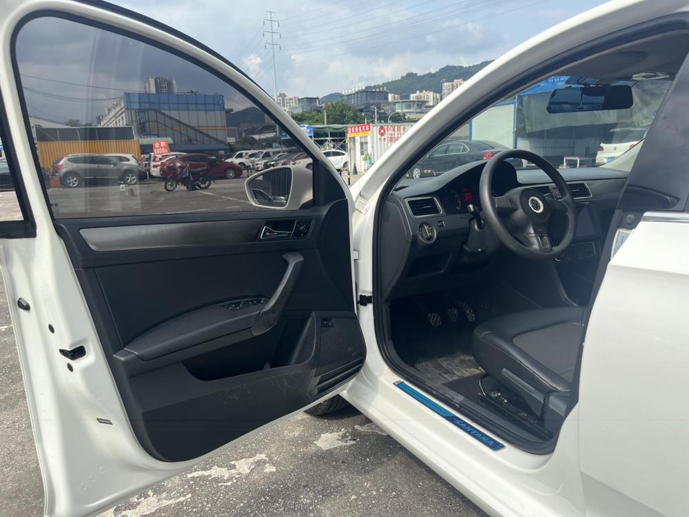 Volkswagen Santana 2016 car image #12