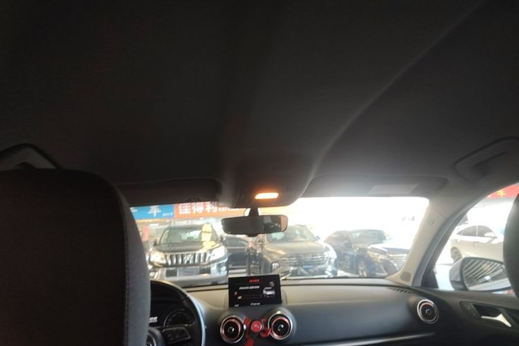 Audi A3 2019 صورة سيارة #18