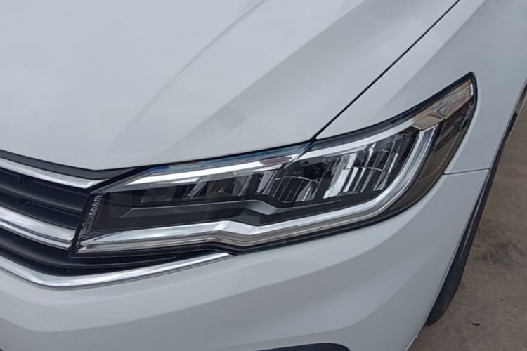 Volkswagen Bora 2020 car image #23