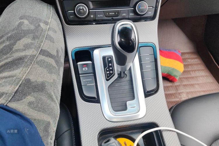 GEELY Emgrand GS 2017 car image #16