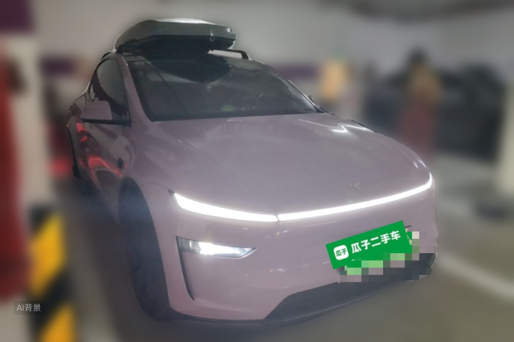 Tesla Model Y 2025 #4 Tesla Model Y 2025 car image #4