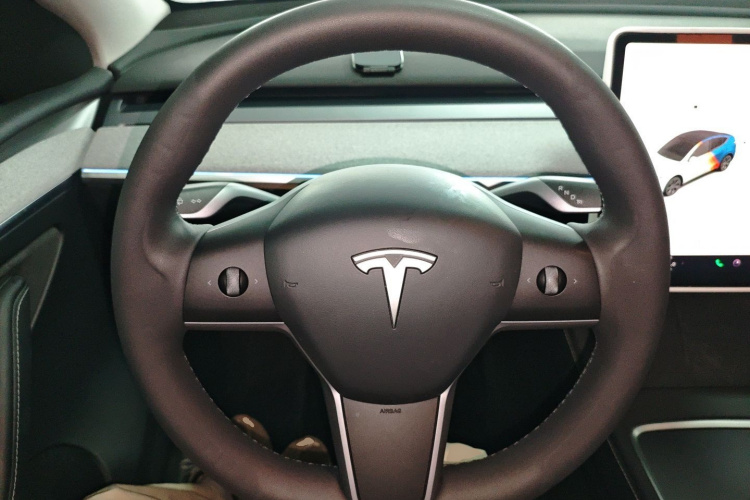 Tesla Model Y 2024 #11 Tesla Model Y 2024 car image #11