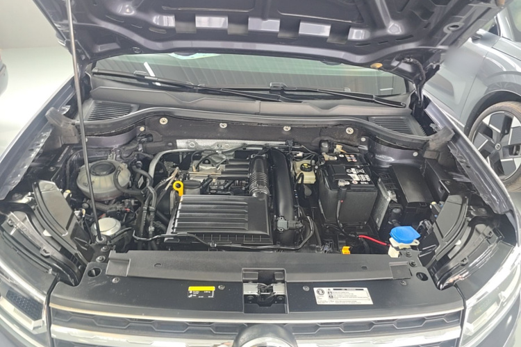 Volkswagen Tharu 2020 car image #20