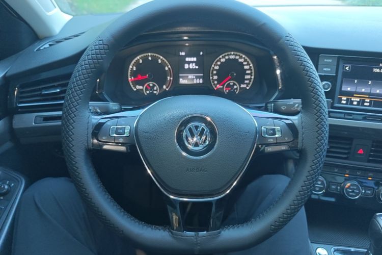 Volkswagen Bora 2019 #11 Volkswagen Bora 2019 car image #11