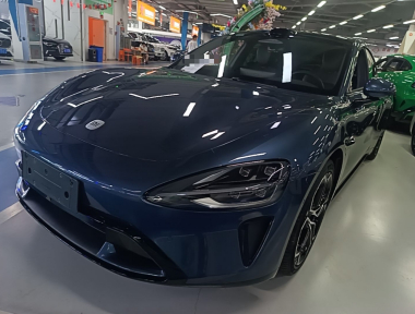 MI SU7 2024 car image 